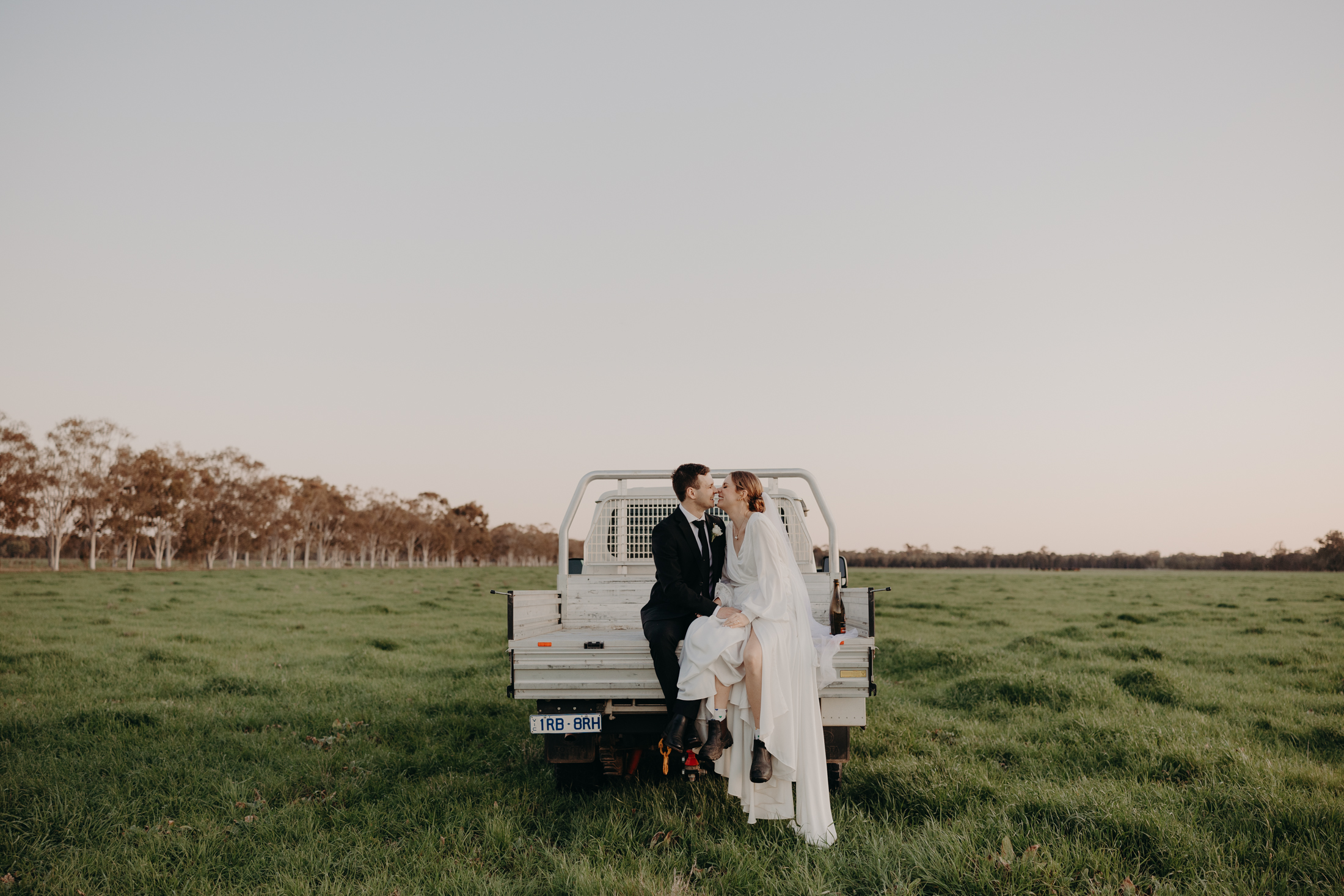 Intimate paddock wedding Rutherglen